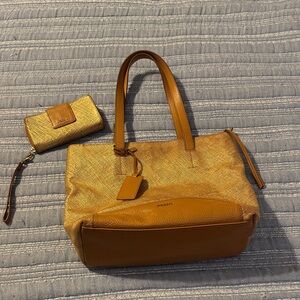 Fossil gold purse and wallet